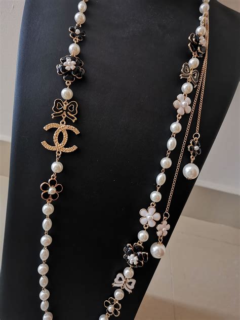 how to wear chanel pearls|chanel pearl jewelry.